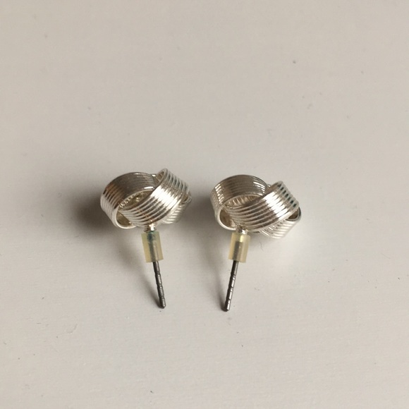 Silver knot earrings - Picture 3 of 3
